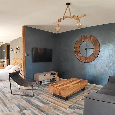 Occitana فندق كالفيسون